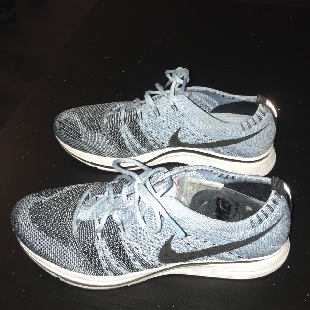 Nike flyknit trainers size 8